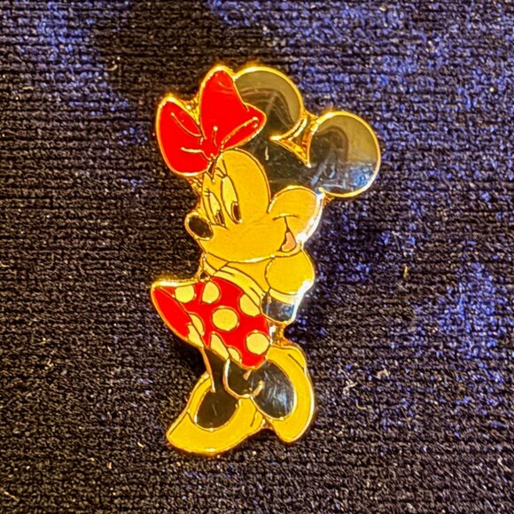 Disney Jewelry - DISNEY Vintage Collectible Enamel Minnie Mouse Pin